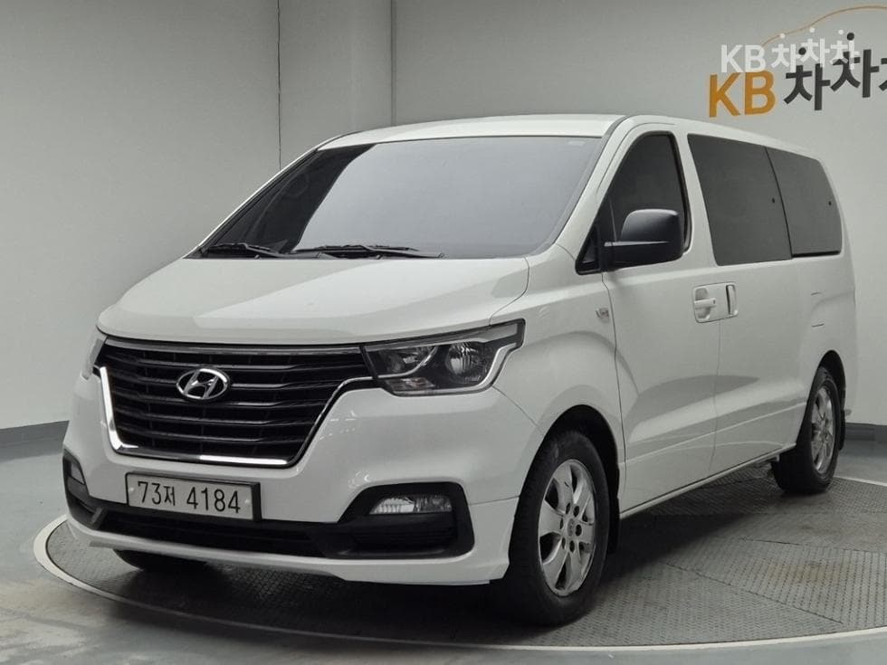 Хюндай The New (фейслифт) 그랜드 Star렉스 웨건 12-местен Смарт - Image 1