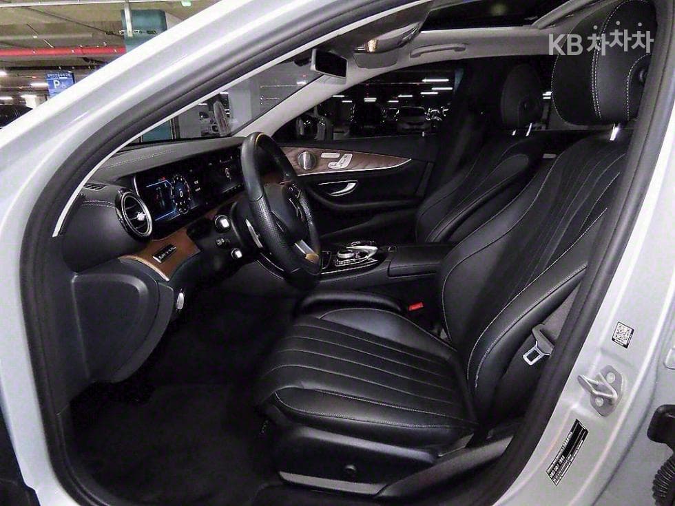 Mercedes-Benz E-Клас (W213)E300 4Matic Exclusive - 6