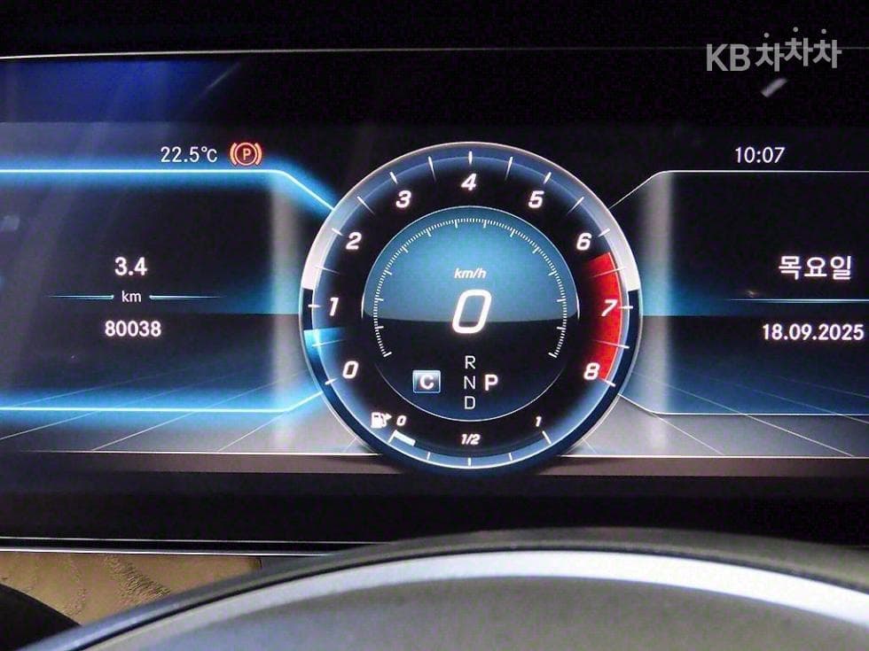 Mercedes-Benz E-Клас (W213)E300 4Matic Exclusive - 9