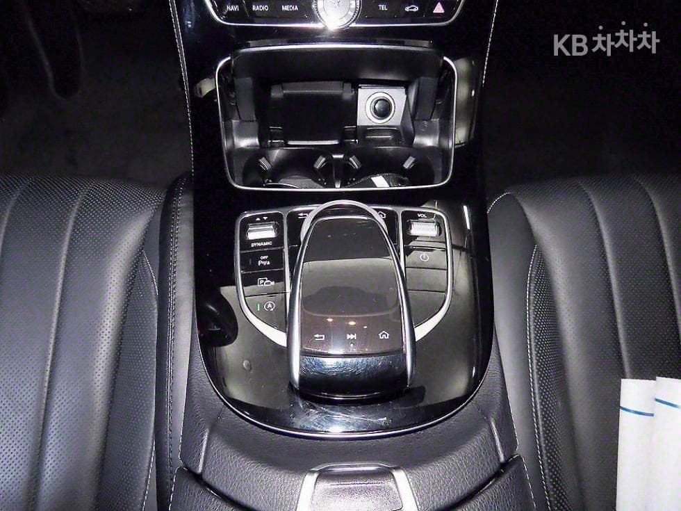 Mercedes-Benz E-Клас (W213)E300 4Matic Exclusive - 12