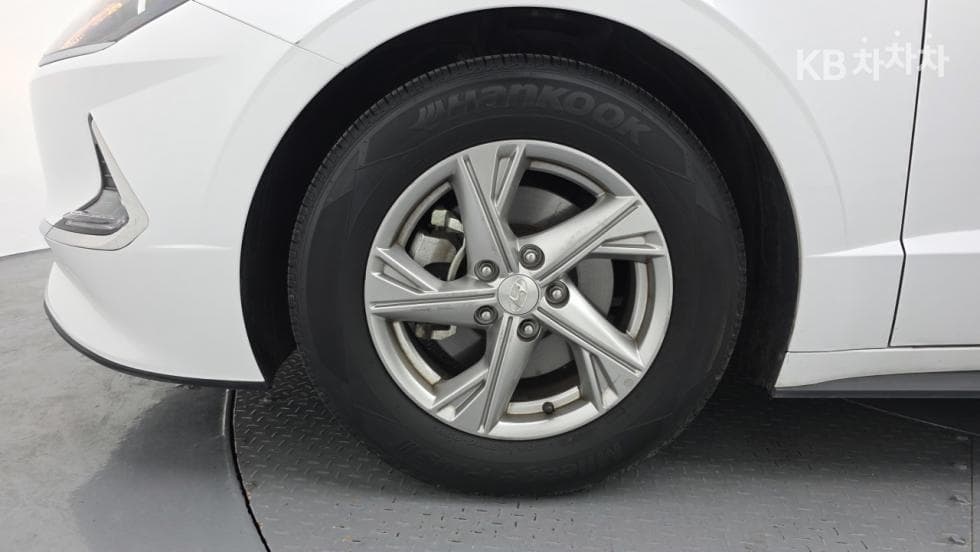 Хюндай Соната (DN8)2.0 LPG Рент-а-кар Стил - 6