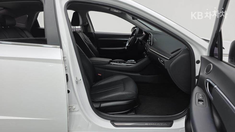 Хюндай Соната (DN8)2.0 LPG Рент-а-кар Стил - 7