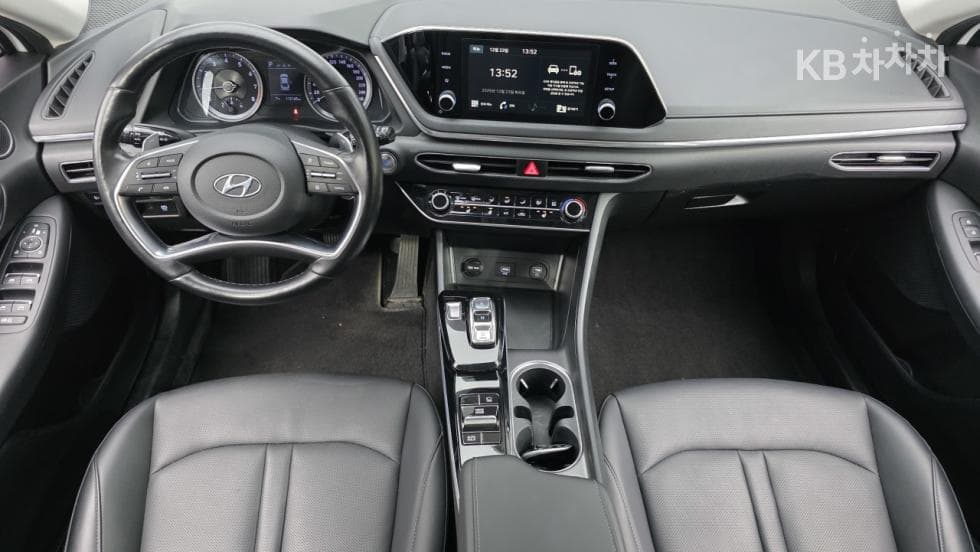 Хюндай Соната (DN8)2.0 LPG Рент-а-кар Стил - 9