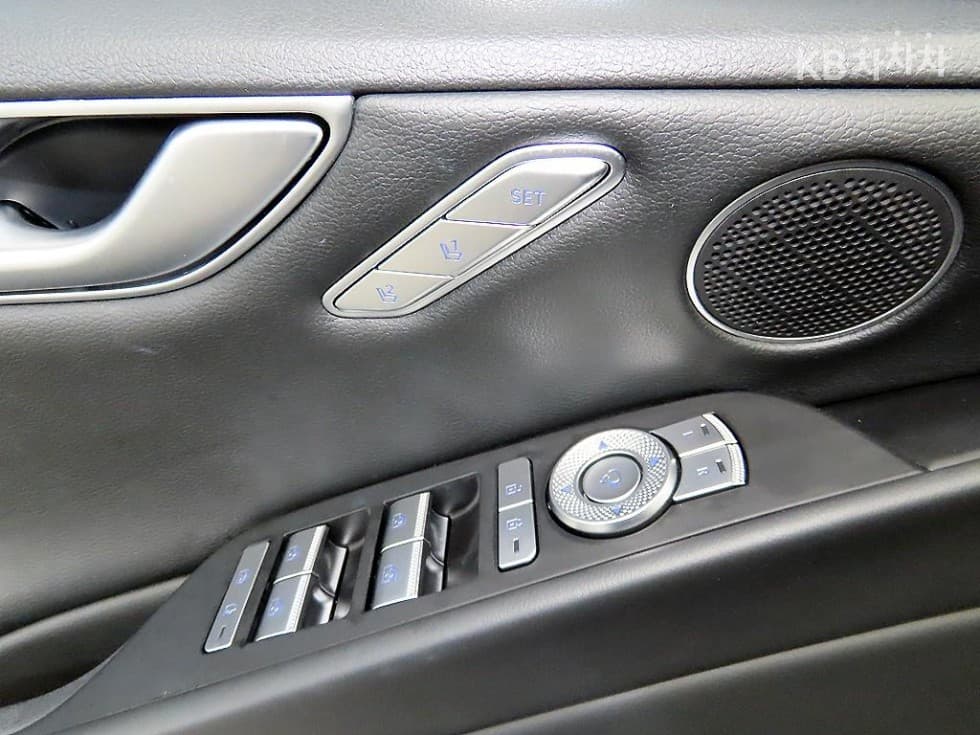 Genesis G80(RG3)2.5 Turbo Gasoline Direct Injection 2WD - 13