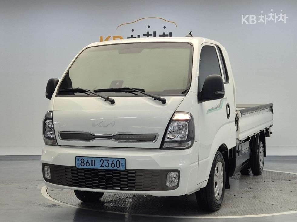 Киа The New (фейслифт) Бонго 3 (лек) EV 1 тон 2WD Удължено междуосие Королевска кабина GLS - Image 1