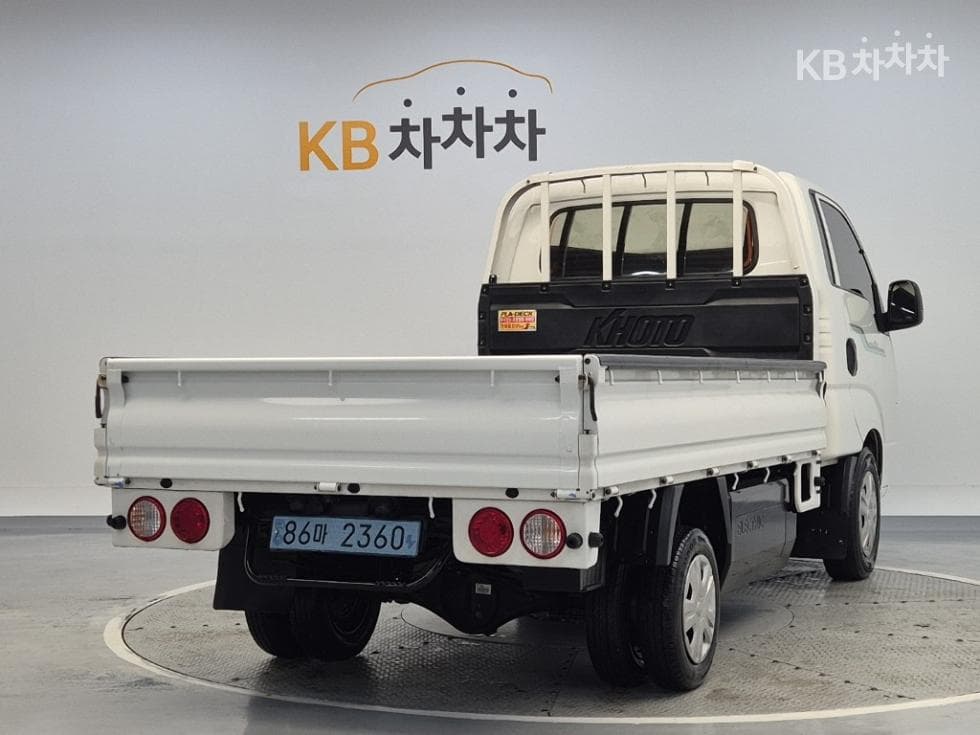 Kia The New (facelift) Bongo 3 (light truck) EV1 Ton 2WD Extra Long King Cab GLS - 3