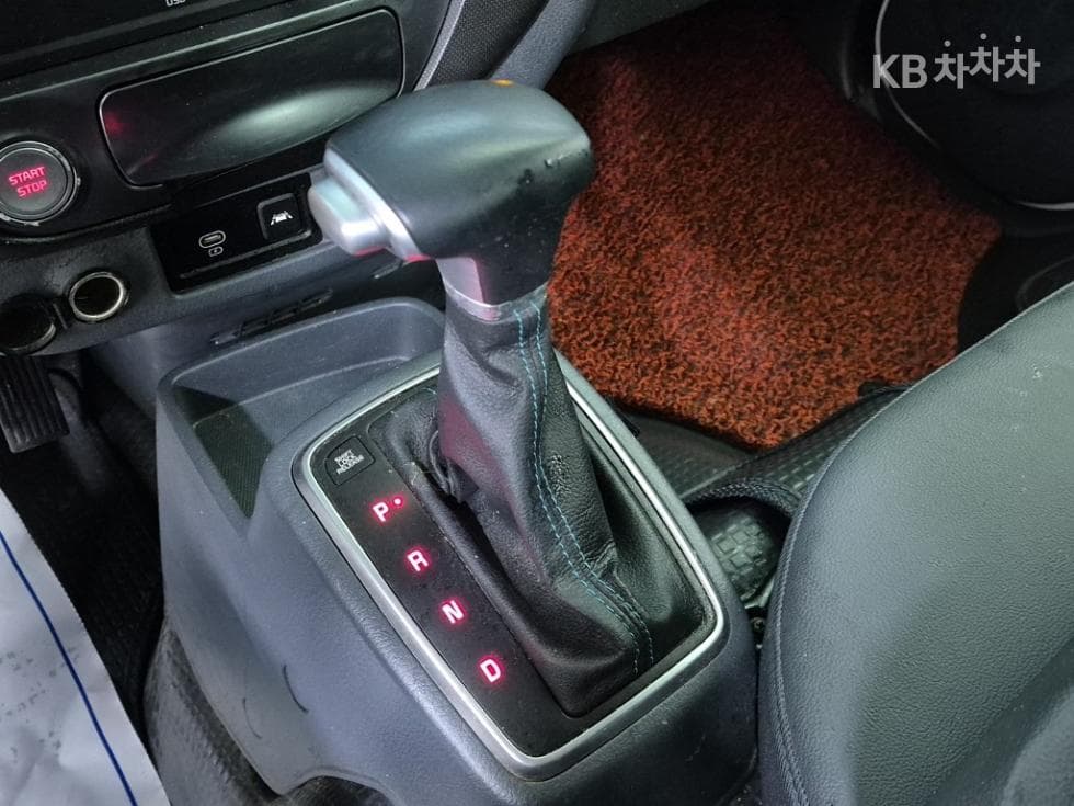 Kia The New (facelift) Bongo 3 (light truck) EV1 Ton 2WD Extra Long King Cab GLS - 7