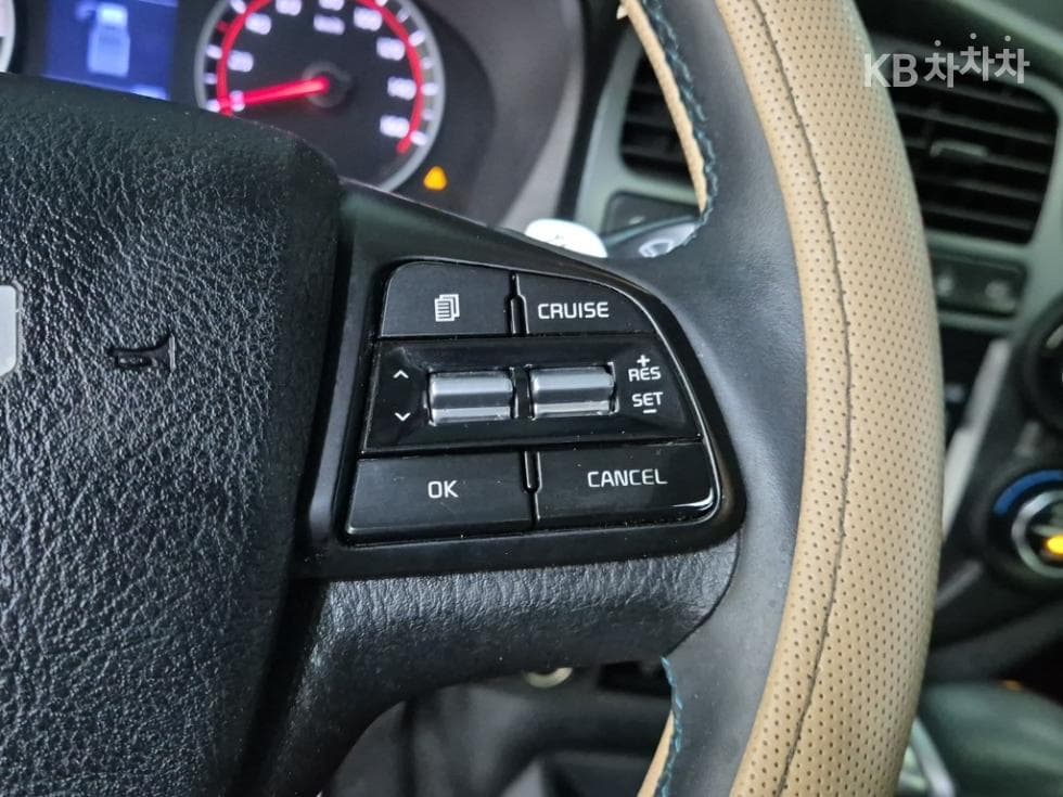 Kia The New (facelift) Bongo 3 (light truck) EV1 Ton 2WD Extra Long King Cab GLS - 13