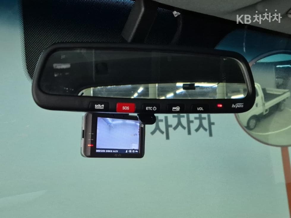 Kia The New (facelift) Bongo 3 (light truck) EV1 Ton 2WD Extra Long King Cab GLS - 14