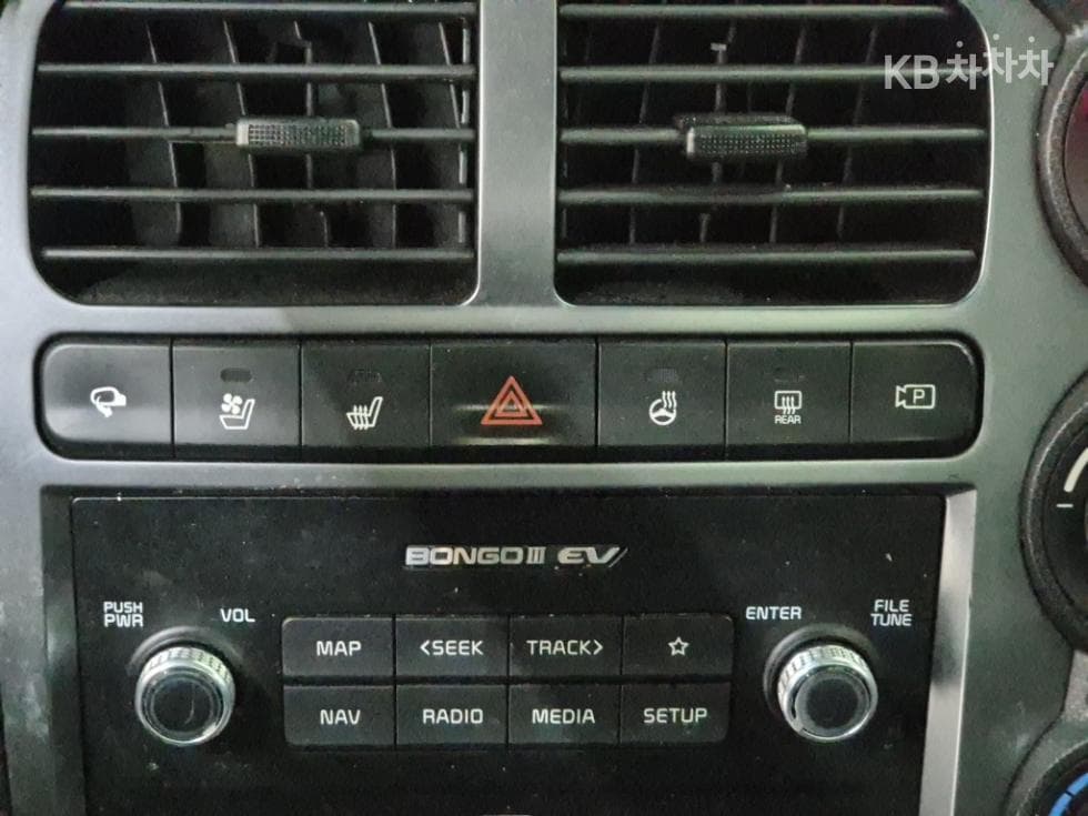 Kia The New (facelift) Bongo 3 (light truck) EV1 Ton 2WD Extra Long King Cab GLS - 16