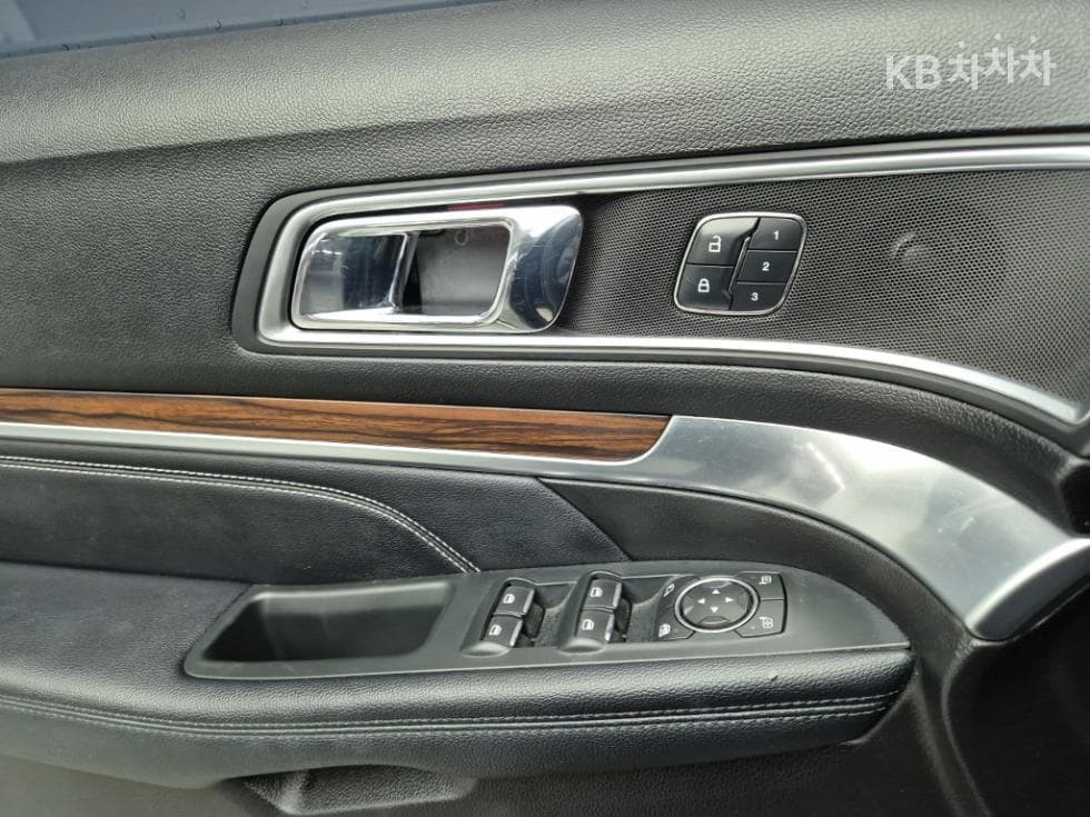 Форд Нов Експлорер2.3 EcoBoost 4x4 Limited - 18