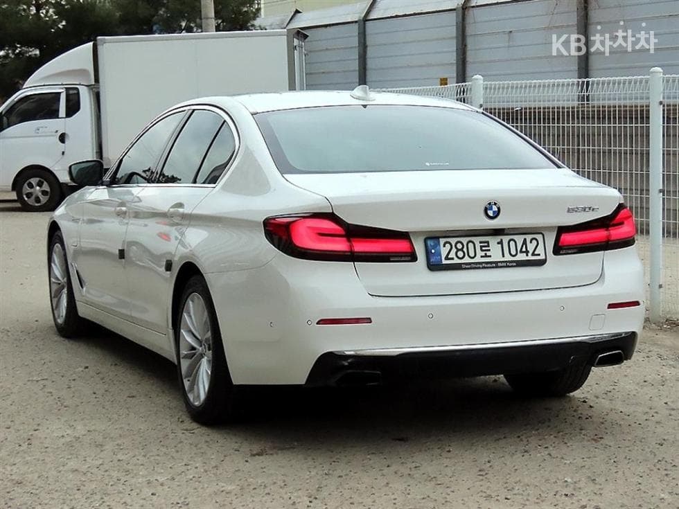 BMW 올Нов5 Серия (G30)530e M Sport - 3