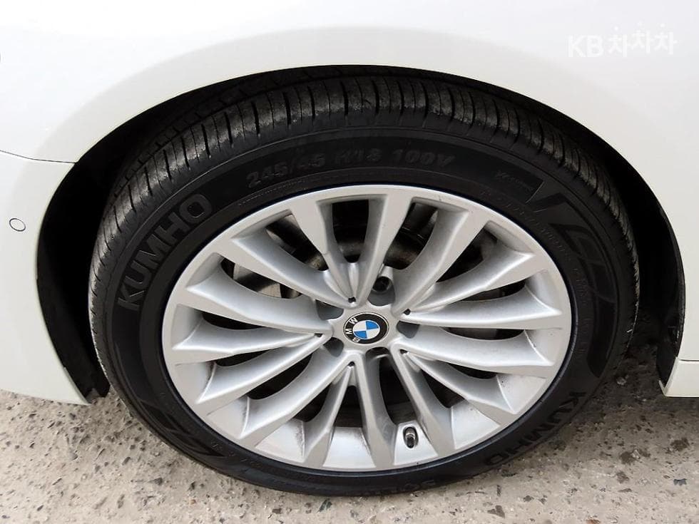 BMW 올Нов5 Серия (G30)530e M Sport - 20