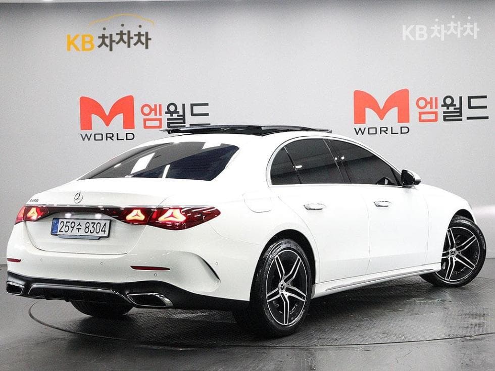 Mercedes-Benz E-클래스 (W214)E200 AMG Line - 3