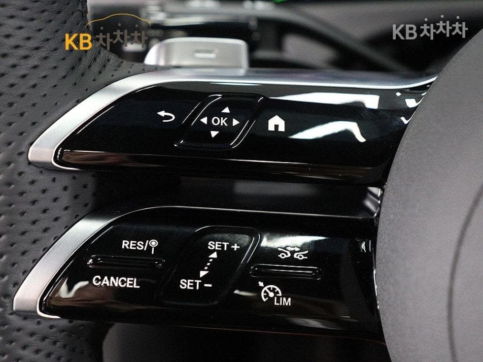 Mercedes-Benz E-클래스 (W214)E200 AMG Line - 10