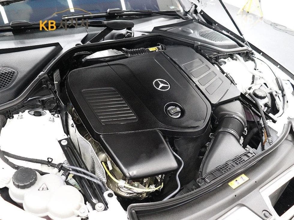 Mercedes-Benz E-클래스 (W214)E200 AMG Line - 19