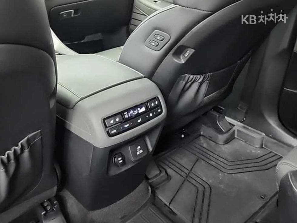 Хюндай Palisade2.2 Дизел 7-местен (Лимузин) Calligraphy - 13