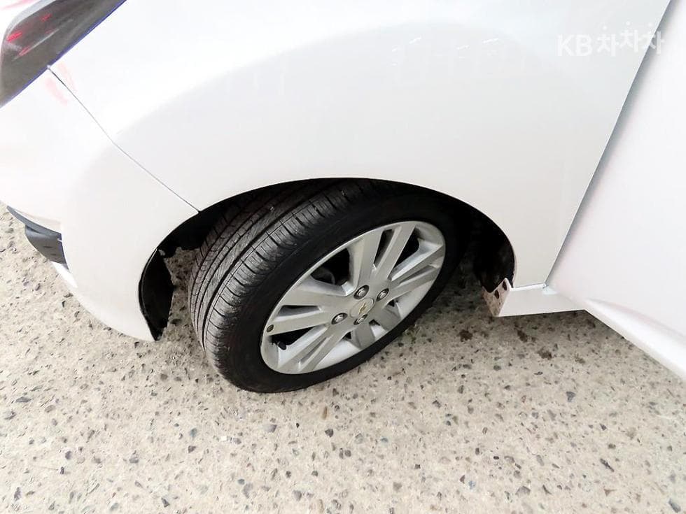 GM Korea Chevrolet SparkLT Standard - 18