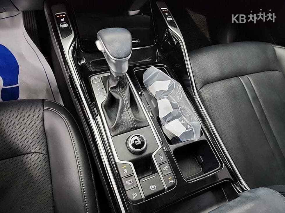 Kia Sorento 4th generation2.2 Diesel 2WD Trendy - 8