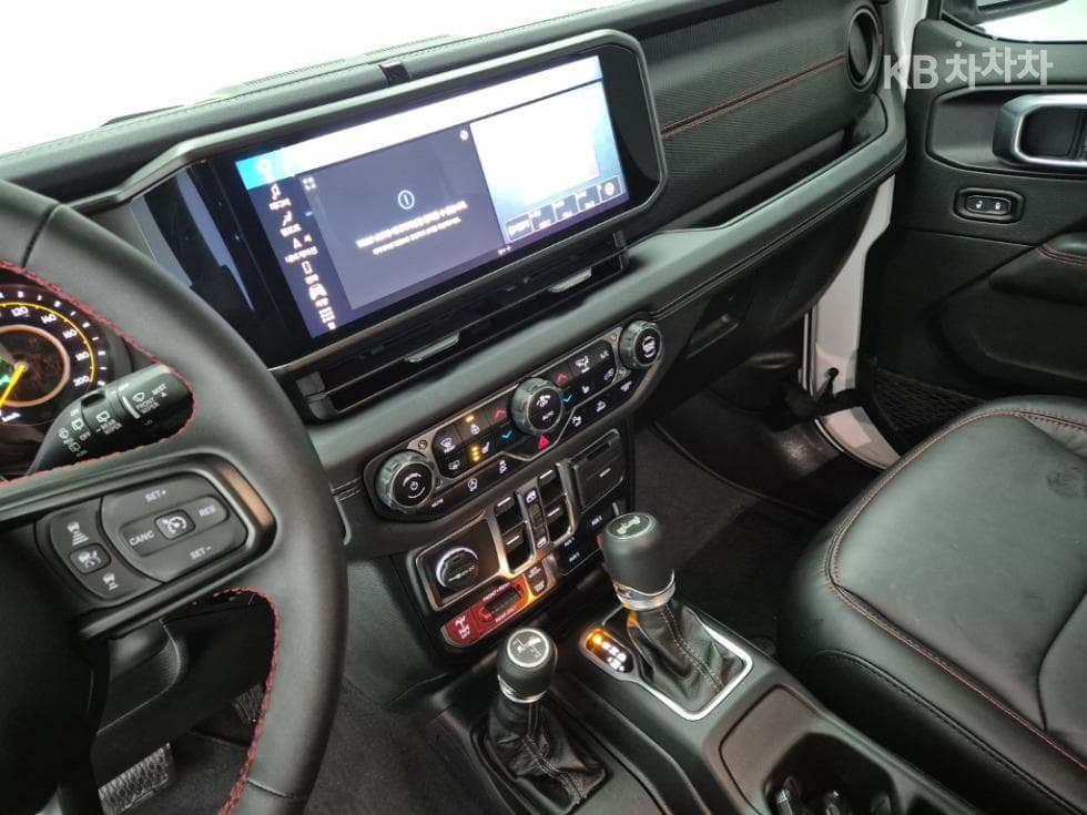 지프 랭글러 (JL)2.0 루비콘 하이 4도어 Стандартен - 10