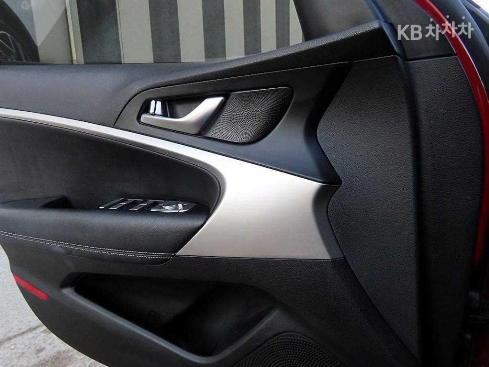 Дженезис The New (фейслифт) G702.0T 4x4 Стандартен - 11