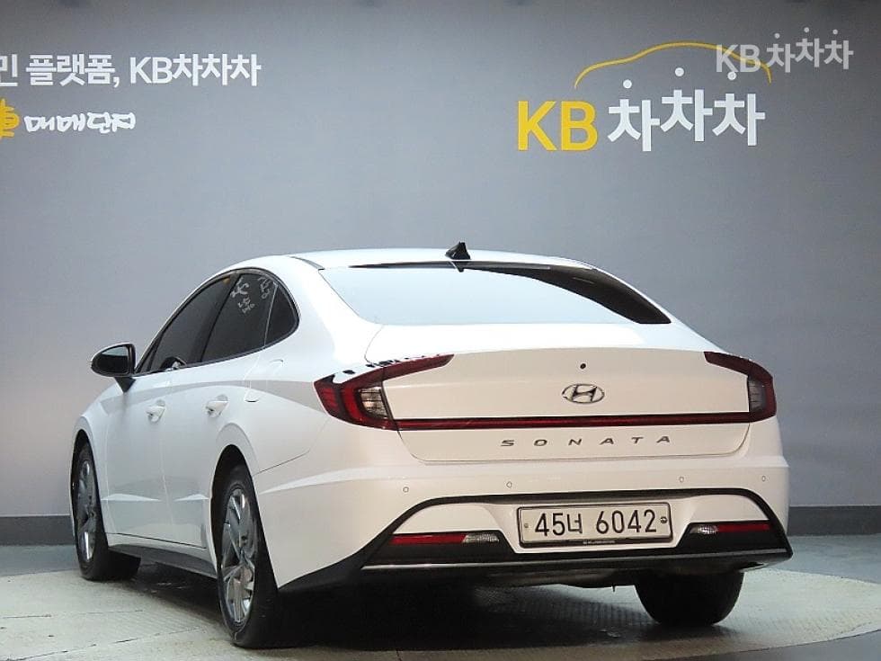 Hyundai Sonata (DN8)2.0 Premium - 4