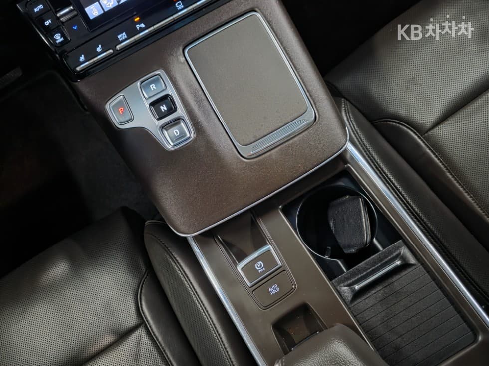 Hyundai The New (facelift) Grandeur (Azera)2.5 Exclusive - 14