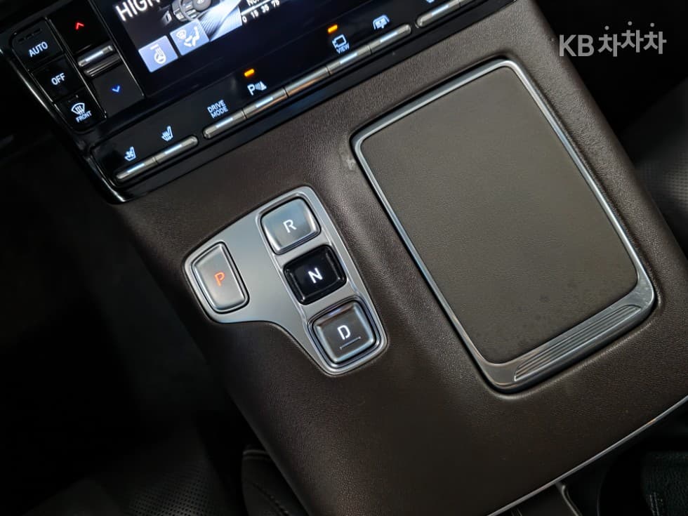 Hyundai The New (facelift) Grandeur (Azera)2.5 Exclusive - 17