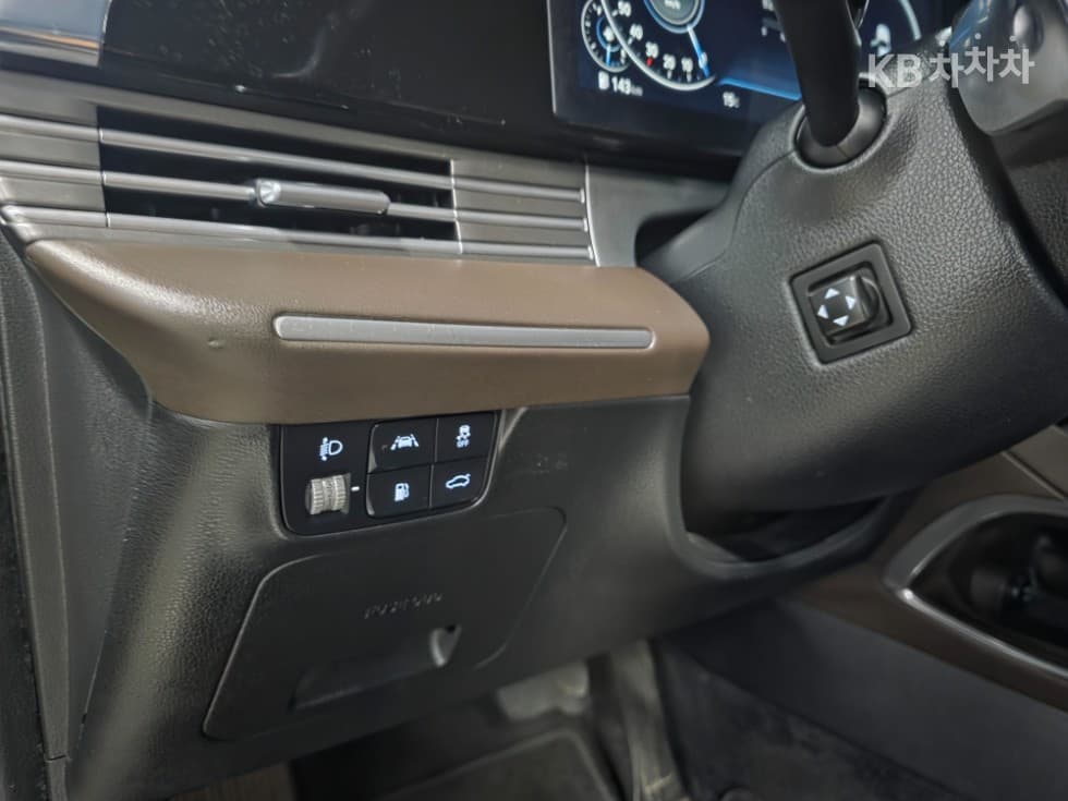 Hyundai The New (facelift) Grandeur (Azera)2.5 Exclusive - 16