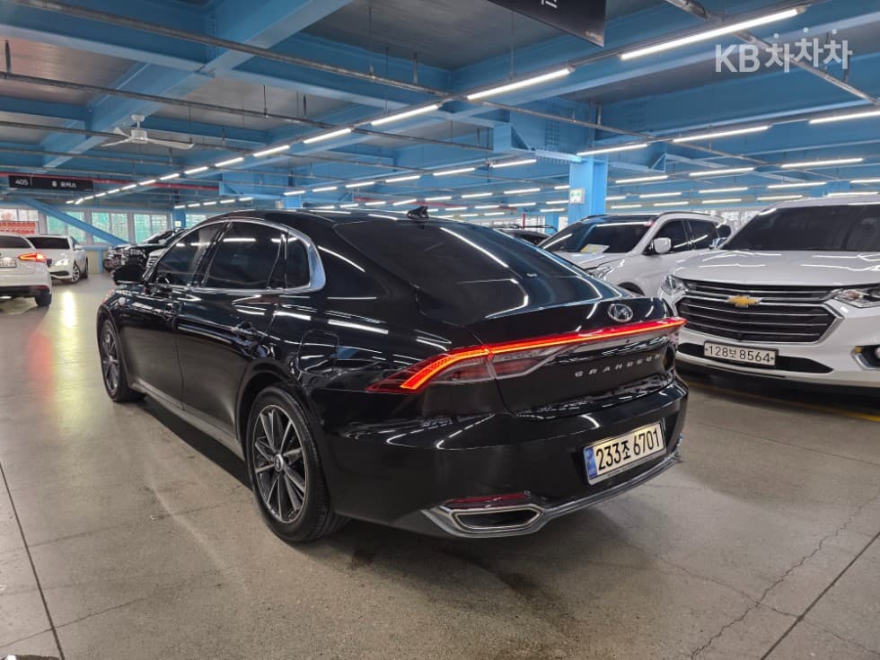 Hyundai The New (facelift) Grandeur (Azera)2.5 Exclusive - 4