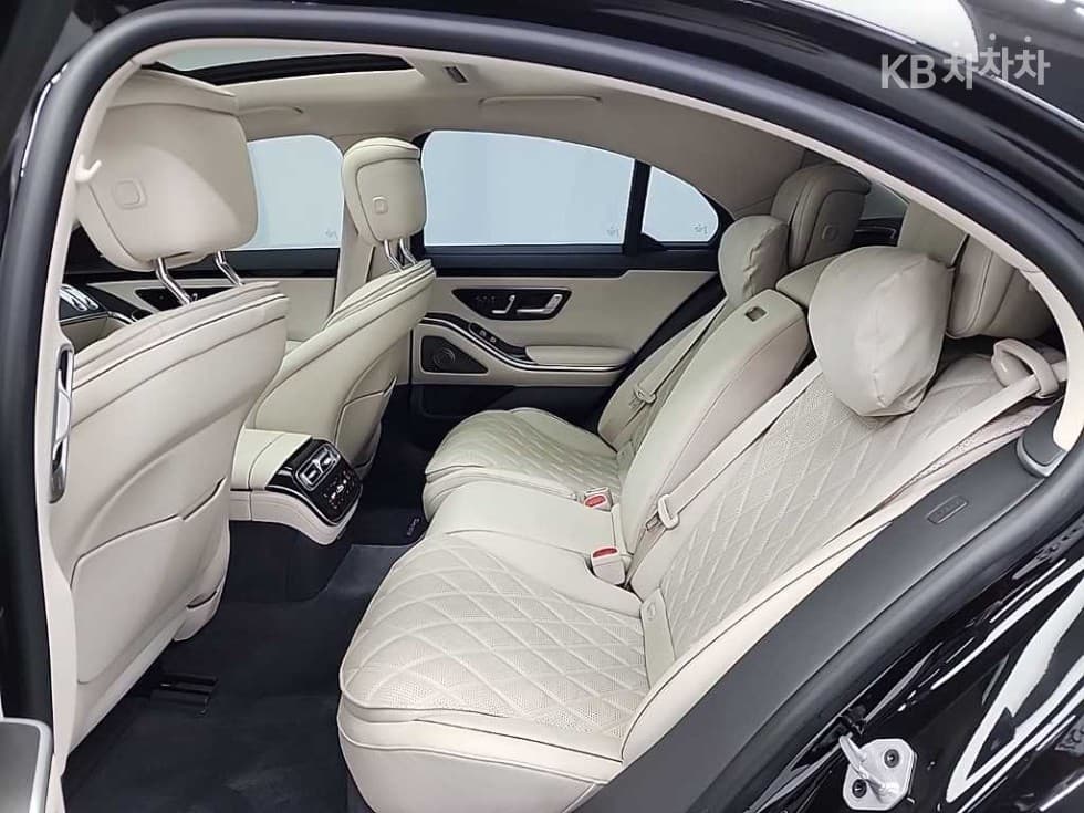 Mercedes-Benz S-Class W223S400d 4Matic Standard - 12