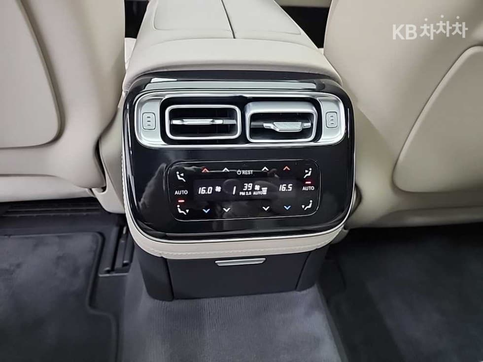 Mercedes-Benz S-Class W223S400d 4Matic Standard - 13