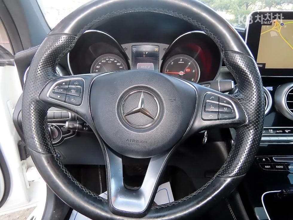 Mercedes-Benz GLC(X253)220 d 4Matic COUPE Premium - 8