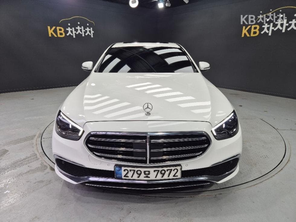 Mercedes-Benz E-Клас (W213) E250 Exclusive - Image 1