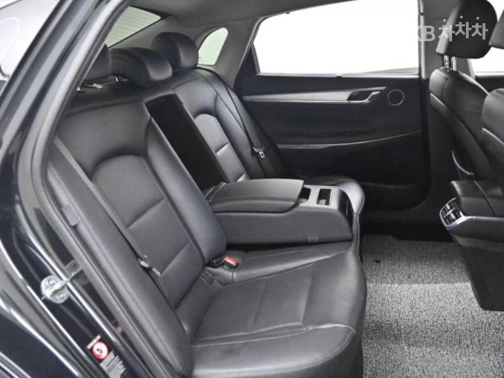 Хюндай The New (фейслифт) Grandeur (Azera) Хибрид2.4 Exclusive - 12