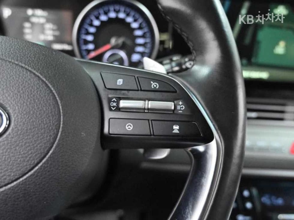 Хюндай The New (фейслифт) Grandeur (Azera) Хибрид2.4 Exclusive - 18