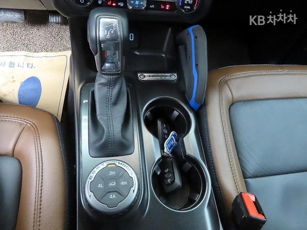 Форд 브롱코(U725)2.7 4 Door Outer Banks Стандартен - 10