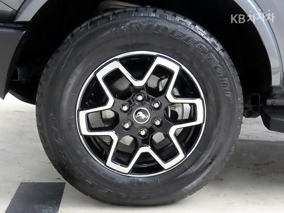 Форд 브롱코(U725)2.7 4 Door Outer Banks Стандартен - 19