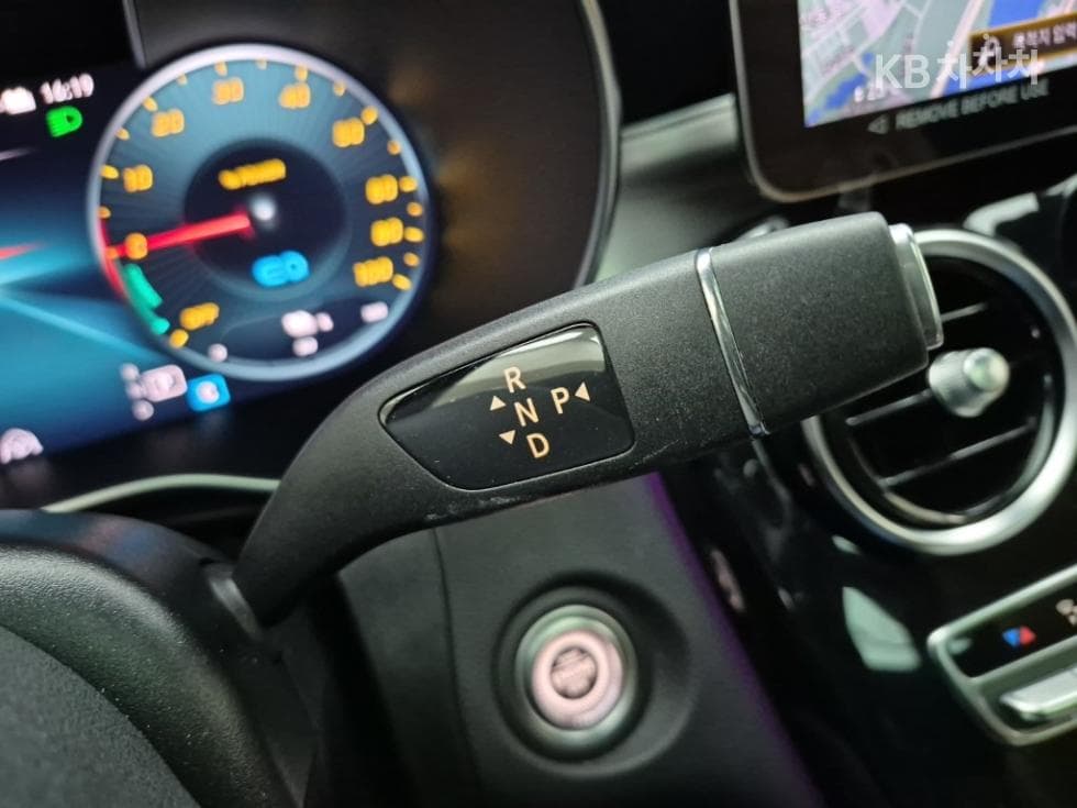 Mercedes-Benz GLC(X253)300 e 4Matic - 8