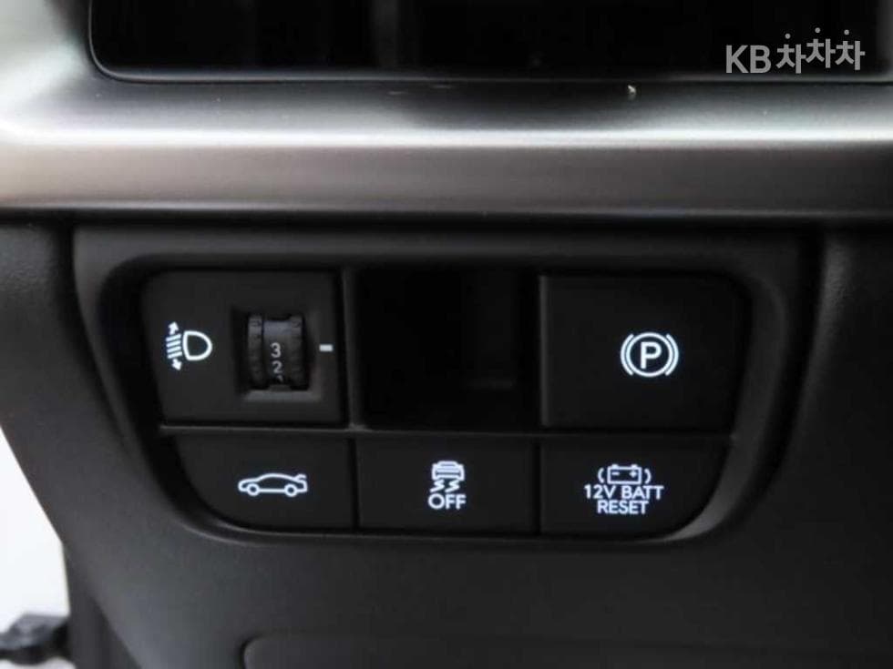 Хюндай Ди Всеново Grandeur (Azera) Хибрид1.6 Турбо Бензин Premium - 11