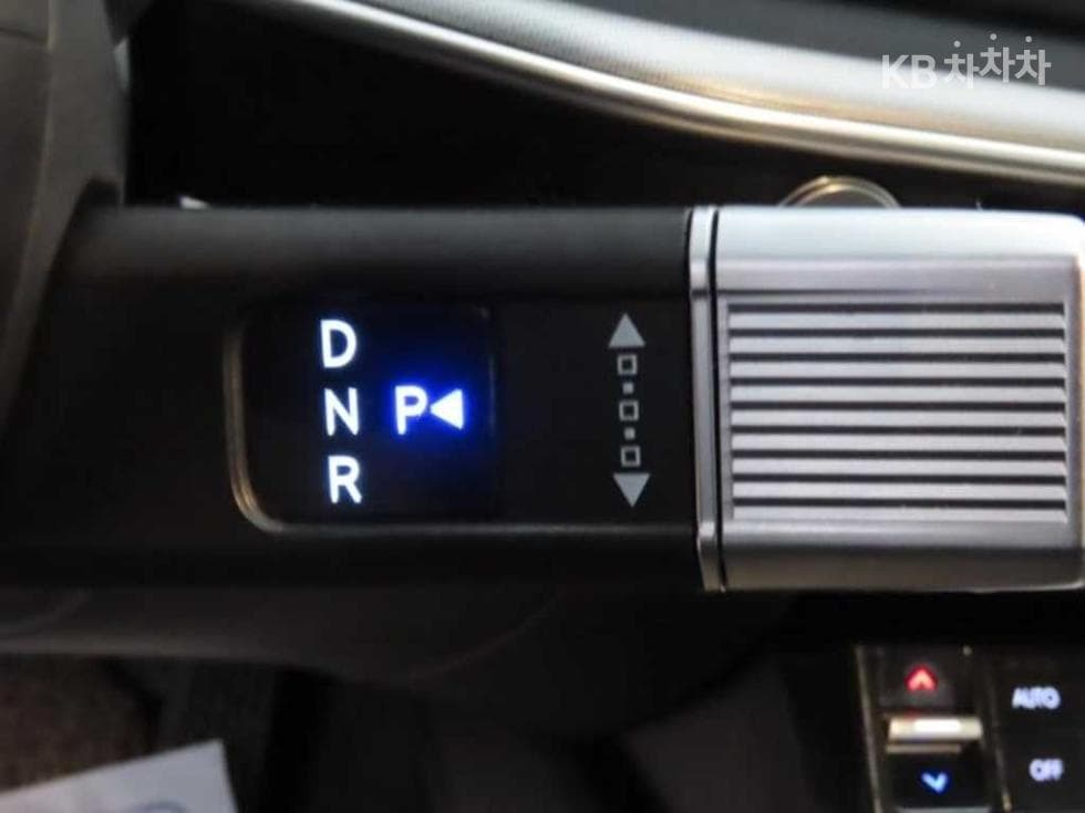 Хюндай Ди Всеново Grandeur (Azera) Хибрид1.6 Турбо Бензин Premium - 15