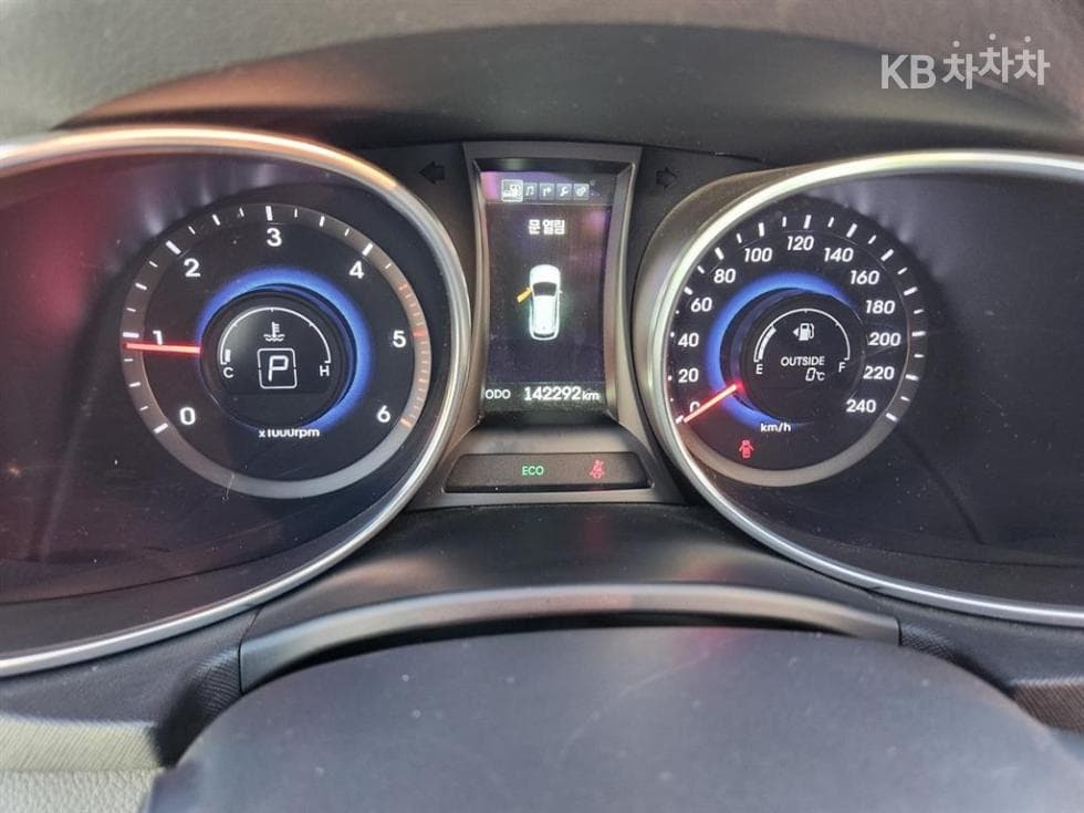 Хюндай 맥스CruzeДизел(e-VGT)2.2 2WD Exclusive 7-местен (Лимузин) Стандартен - 16