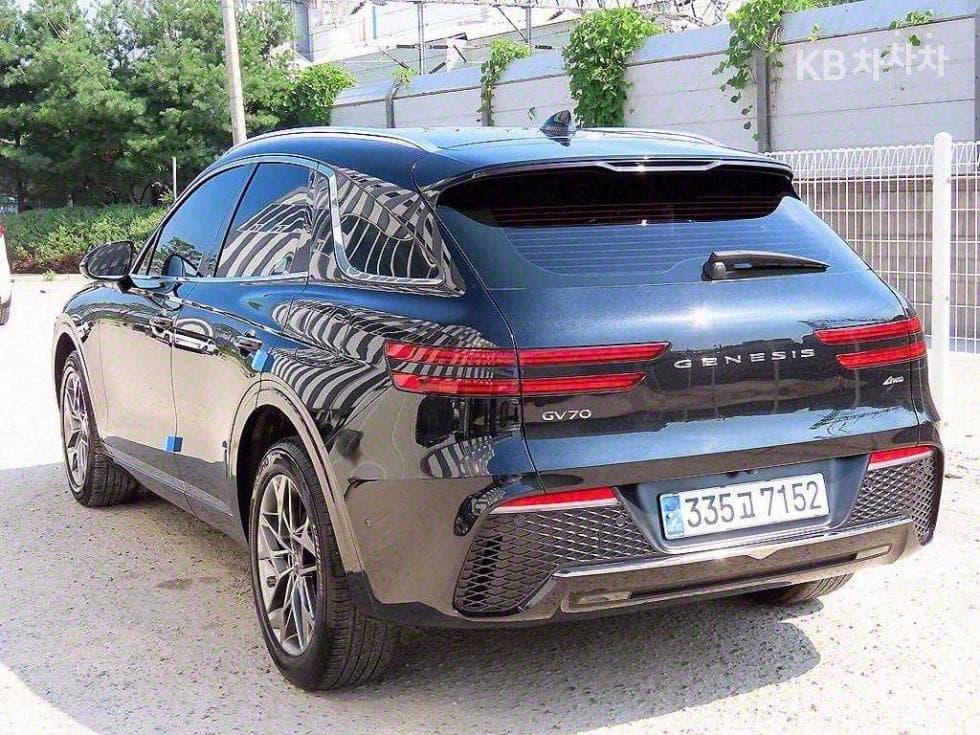 Дженезис GV70Дизел 2.2 AWD - 3