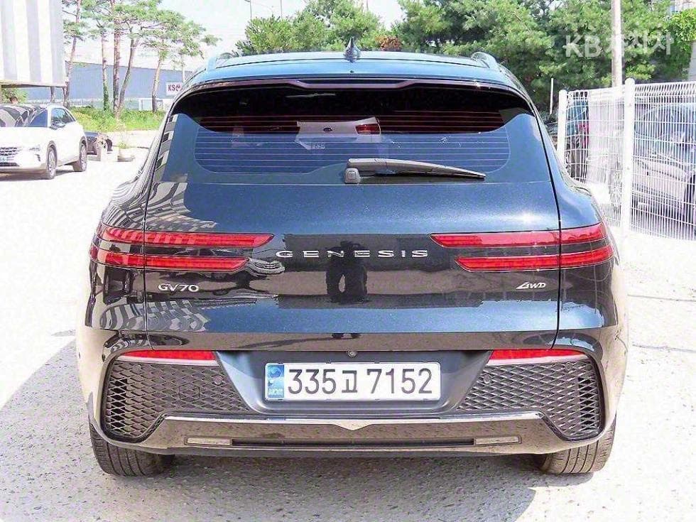 Дженезис GV70Дизел 2.2 AWD - 4