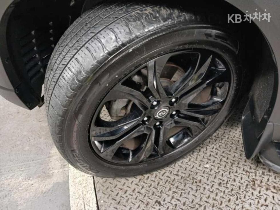 KG Mobility All New Rexton2.2 4WD 더 블랙 - 20