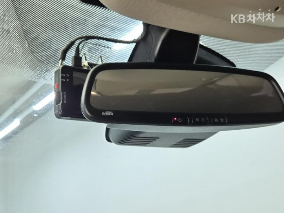 Рено Корея Нов QM62.0 LPe 2WD LE Signature - 16