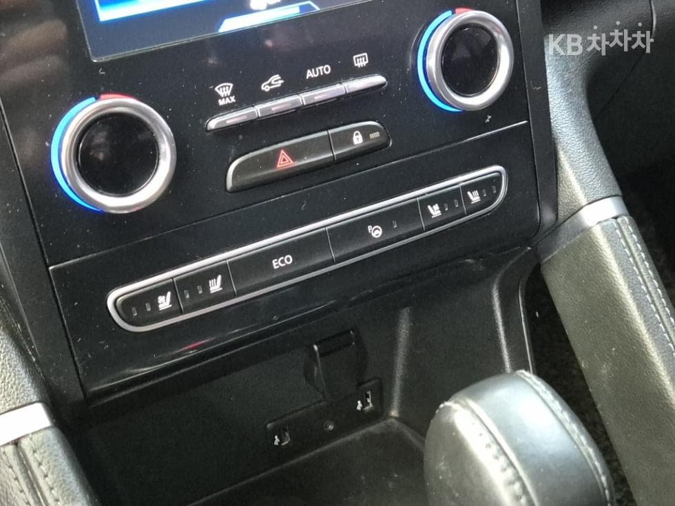 Рено Корея Нов QM62.0 LPe 2WD LE Signature - 17