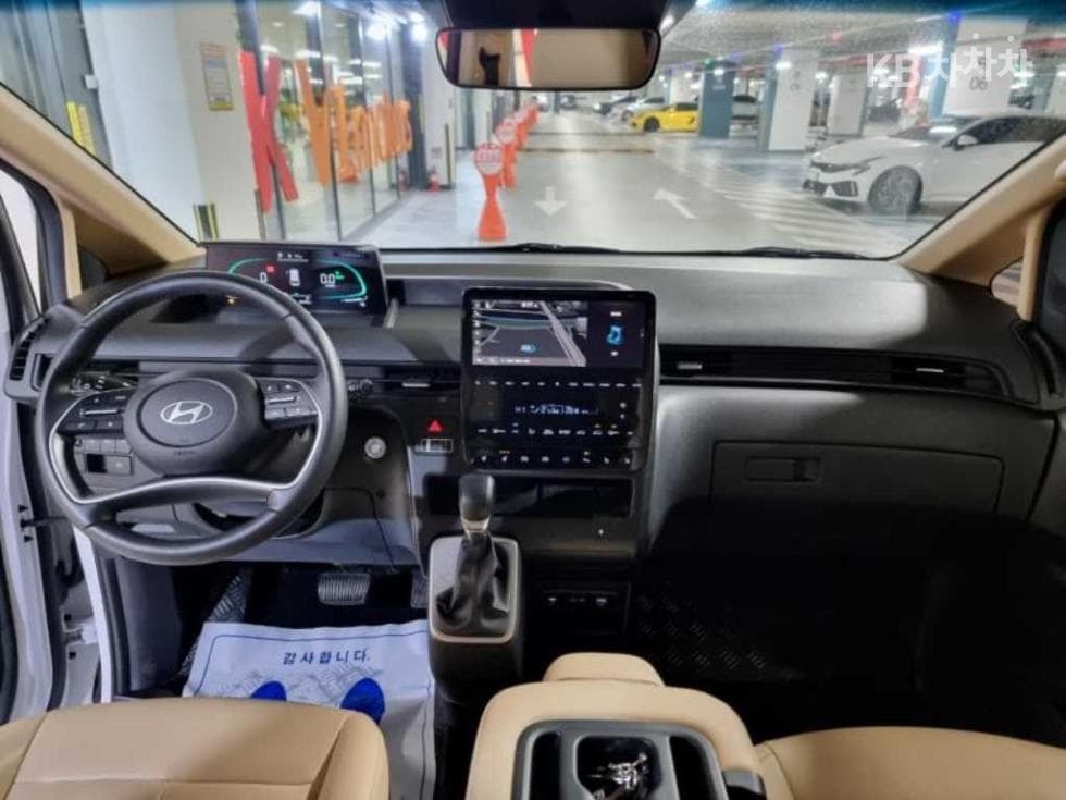 Hyundai Staria 하이브이드1.6 Turbo Gasoline Tourer 9-seater Modern - 12