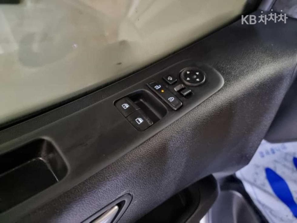 Hyundai Staria 하이브이드1.6 Turbo Gasoline Tourer 9-seater Modern - 14