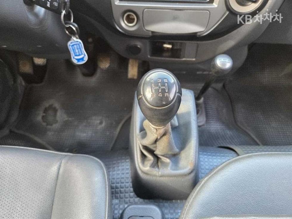 Киа Бонго 3 (лек)4x4 장축 Королевска кабина GX - 7